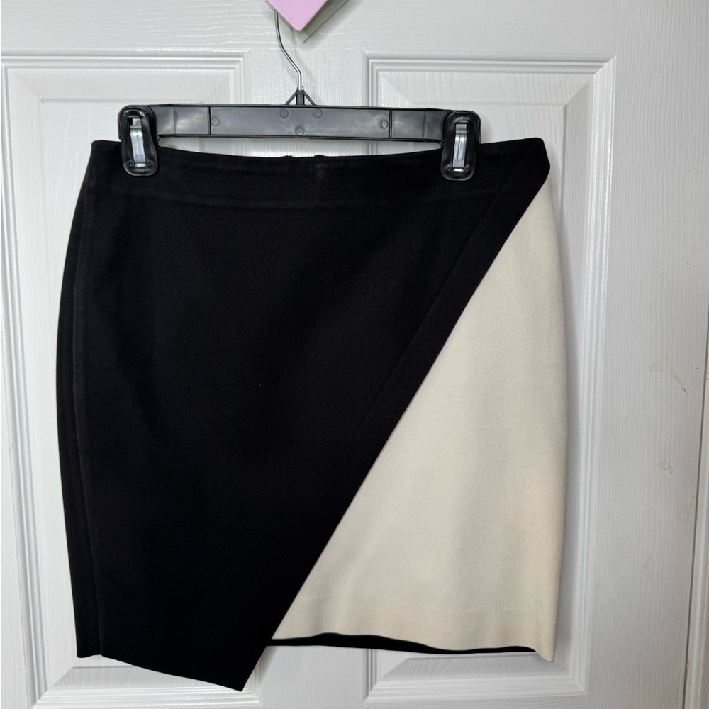 Banana Republic Black and Cream Pencil Skirt